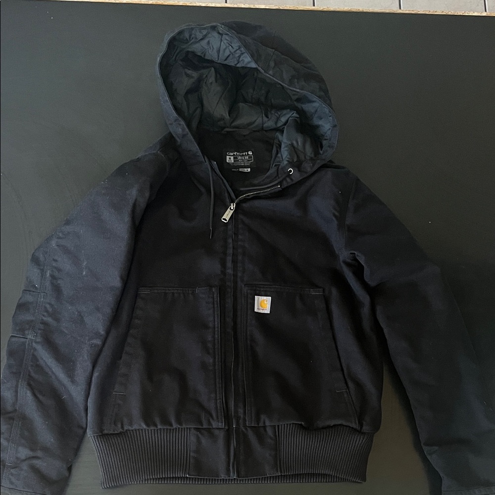 Woman’s Carhartt Black jacket